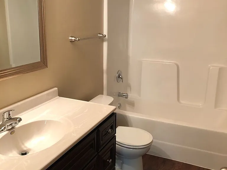 2901 W Rose St — Photo 9