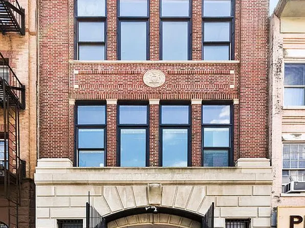 124 Dekalb Ave, Brooklyn, NY 11217