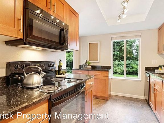 5th image of 4707 W Lake Sammamish Pkwy SE APT D101