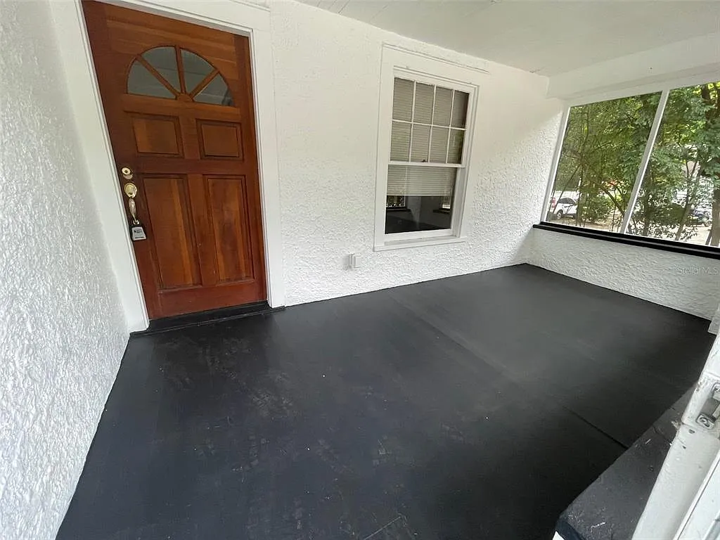 3 bed, 2.0 bath, 1528 sqft, $1,975 — Photo 2
