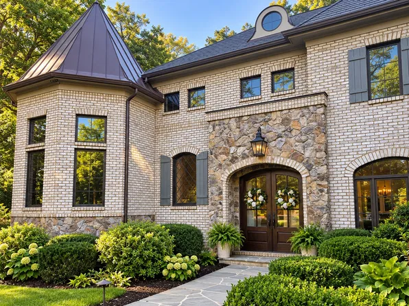3449 Bradley Pl, Raleigh, NC 27607