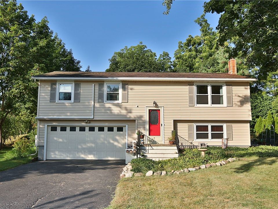 1st image of 16 Diana Dr