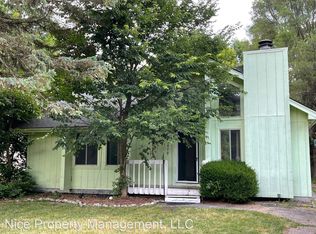 3479 Fieldview Ave, West Bloomfield, MI 48324