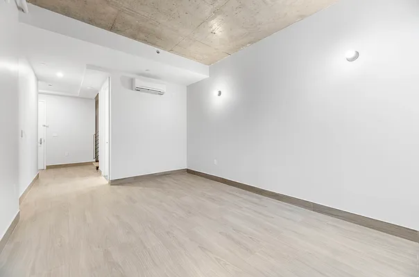 Rented by REAL New York | media 37