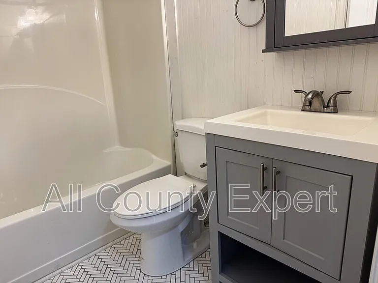 7745 Wynfield Dr — Photo 23