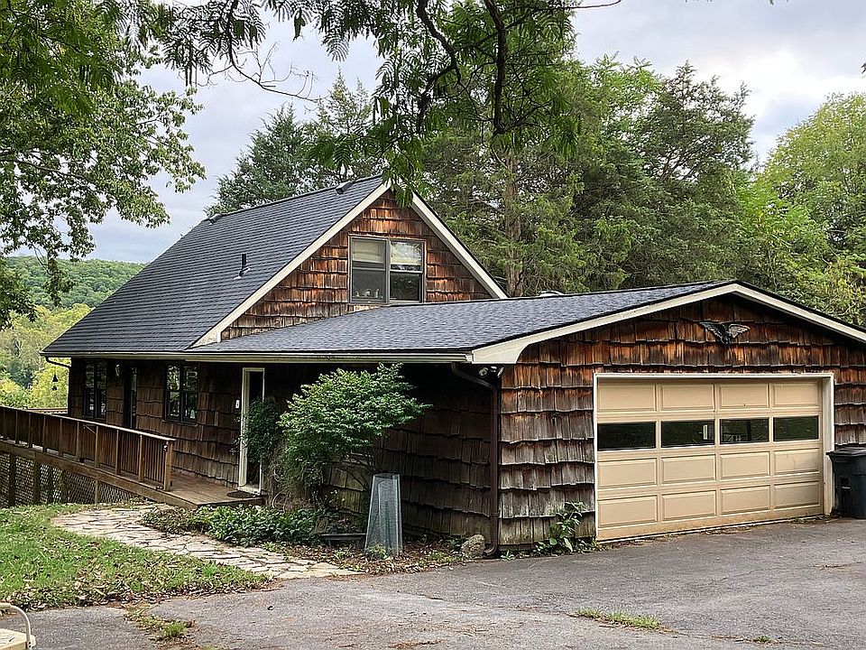 2nd image of 432 River Cliff Dr