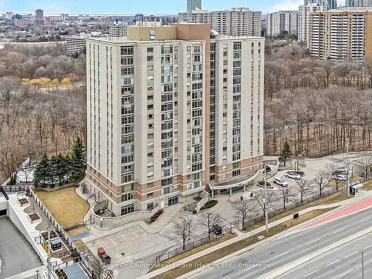 200 Burnhamthorpe Rd E #1309 — Photo 1