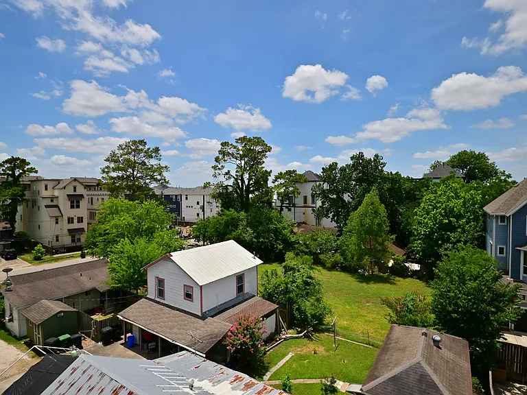 1117 W 16th St #C — Photo 100