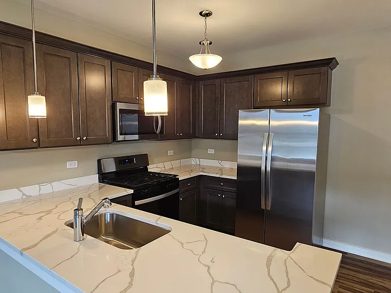 402-432 Timber Pointe Dr — Photo 5