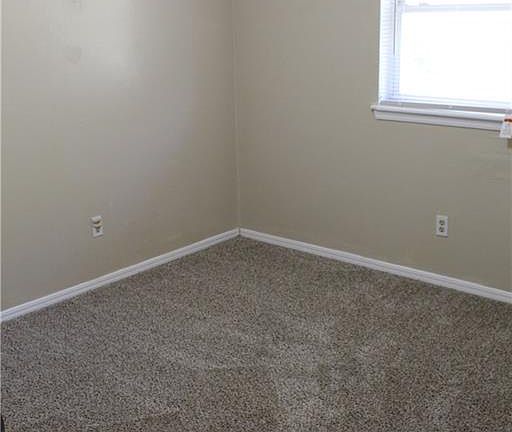 5th image of 9505 NE 42nd St