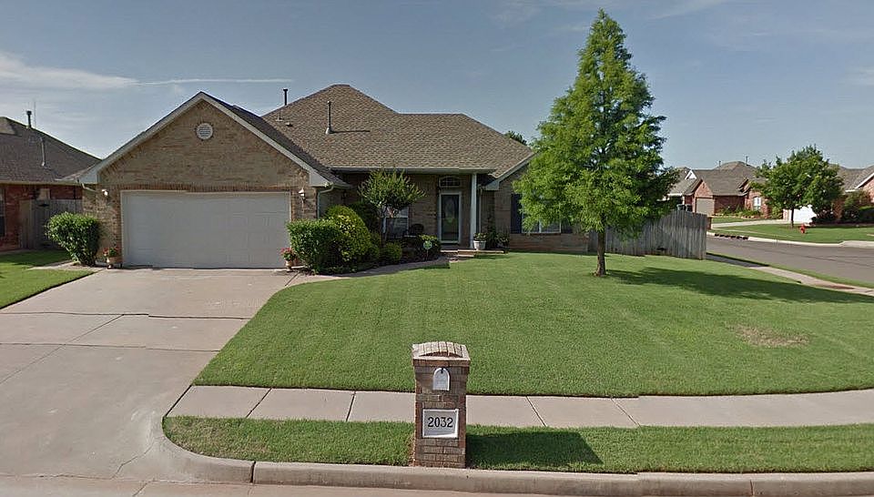 1st image of 2032 Aurora Dr