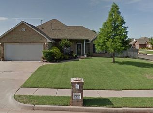 2032 Aurora Dr, Edmond, OK 73013