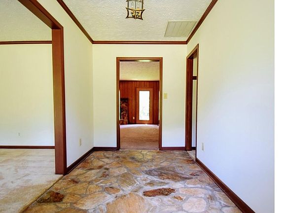 4th image of 7700 Siple Ave