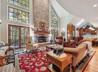 525 Holly Hill Ln, Southbury, CT 06488