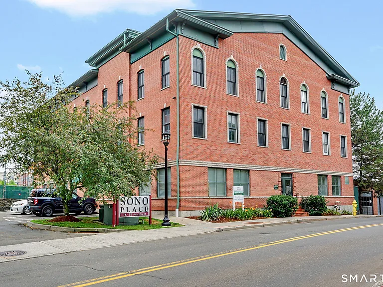 16-18 Ann St #35 — Photo 1