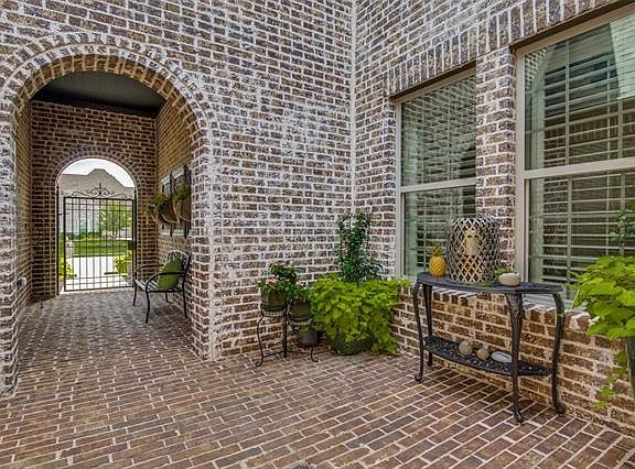 2nd image of 2961 Gentle Creek Trl
