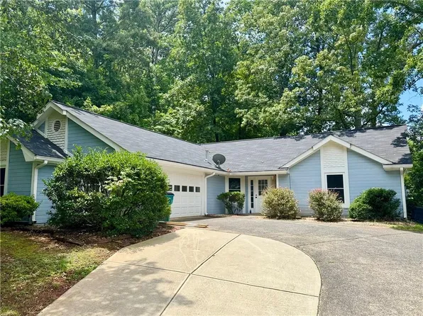 471 Springfield Dr, Woodstock, GA 30188