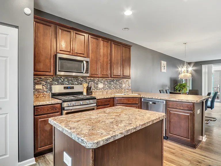 214 Lionel Dr — Photo 11