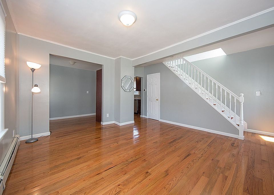 1st image of 455 Lafayette Ave