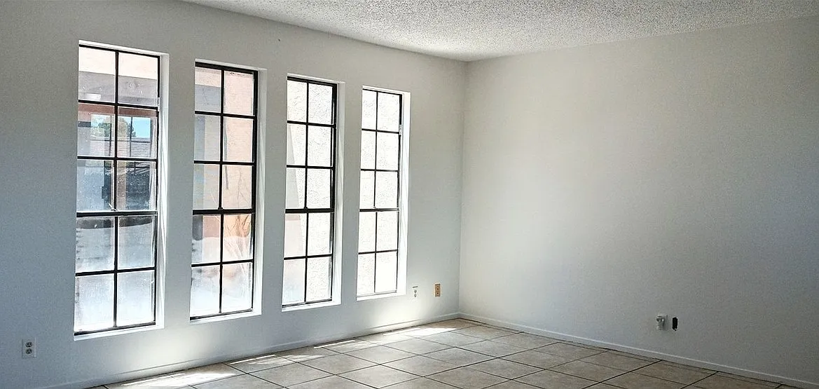 2 bed, 1327 sqft, $2,000 — Photo 3