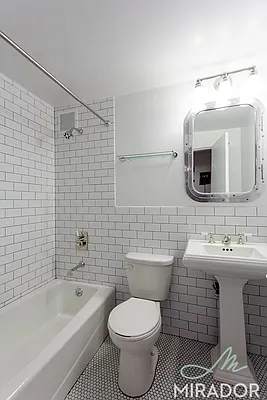 Rented by Mirador Real Estate | media 38