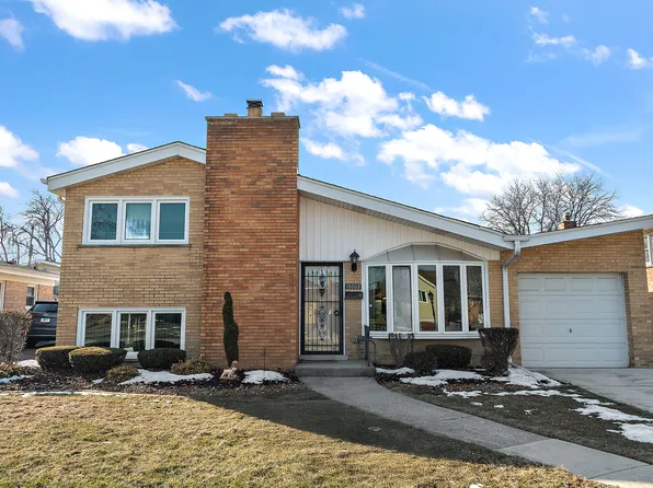 10008 Buell Ct, Oak Lawn, IL 60453