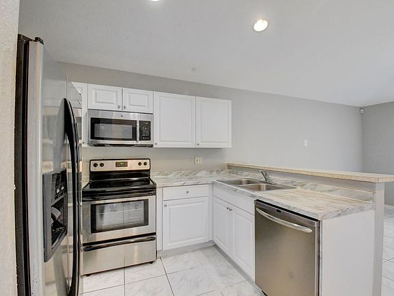 5th image of 2674 Franklin Park Dr
