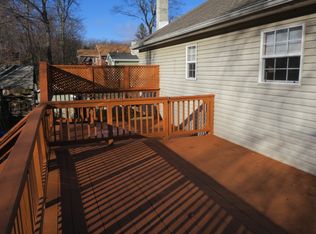 8 Bergen Trl, Hopatcong, NJ 07843