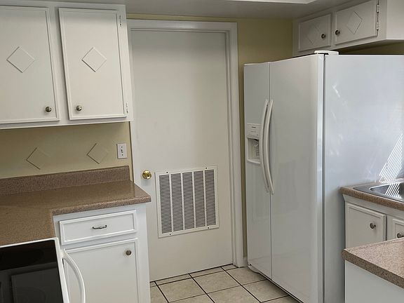 2nd image of 12068 Club Woods Dr