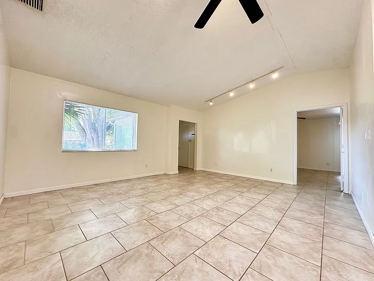 9099 108th Ave — Photo 9