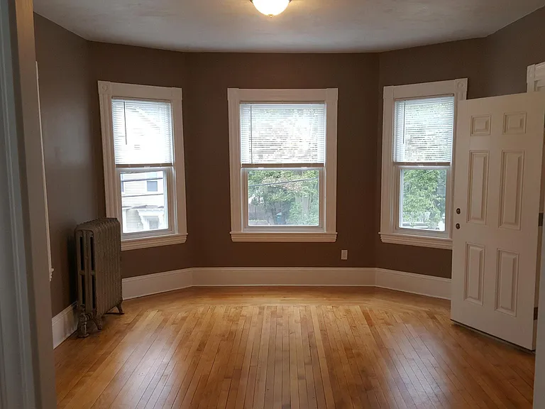 18 Mechanic St — Photo 8
