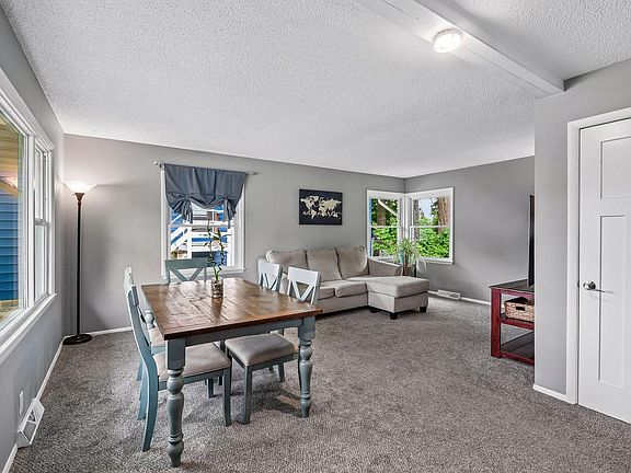 4th image of 5049 Shoreline Dr