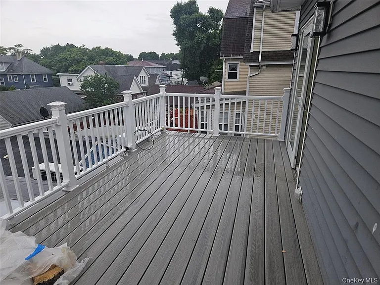 94 Briggs Ave — Photo 7