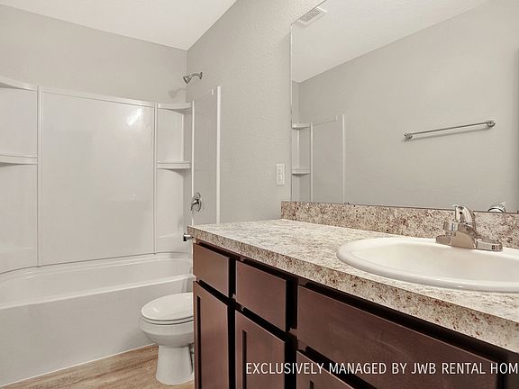 5th image of 3928 Autumn Ln