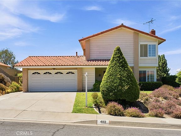 2nd image of 482 Vista Del Norte