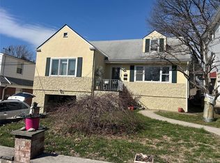 57 Woodruff Avenue, Yonkers, NY