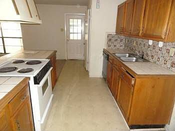 5th image of 5405 Baker Dr