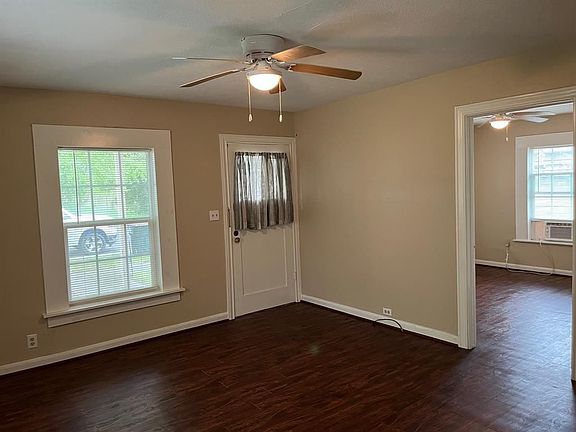 4th image of 924 Live Oak St #A