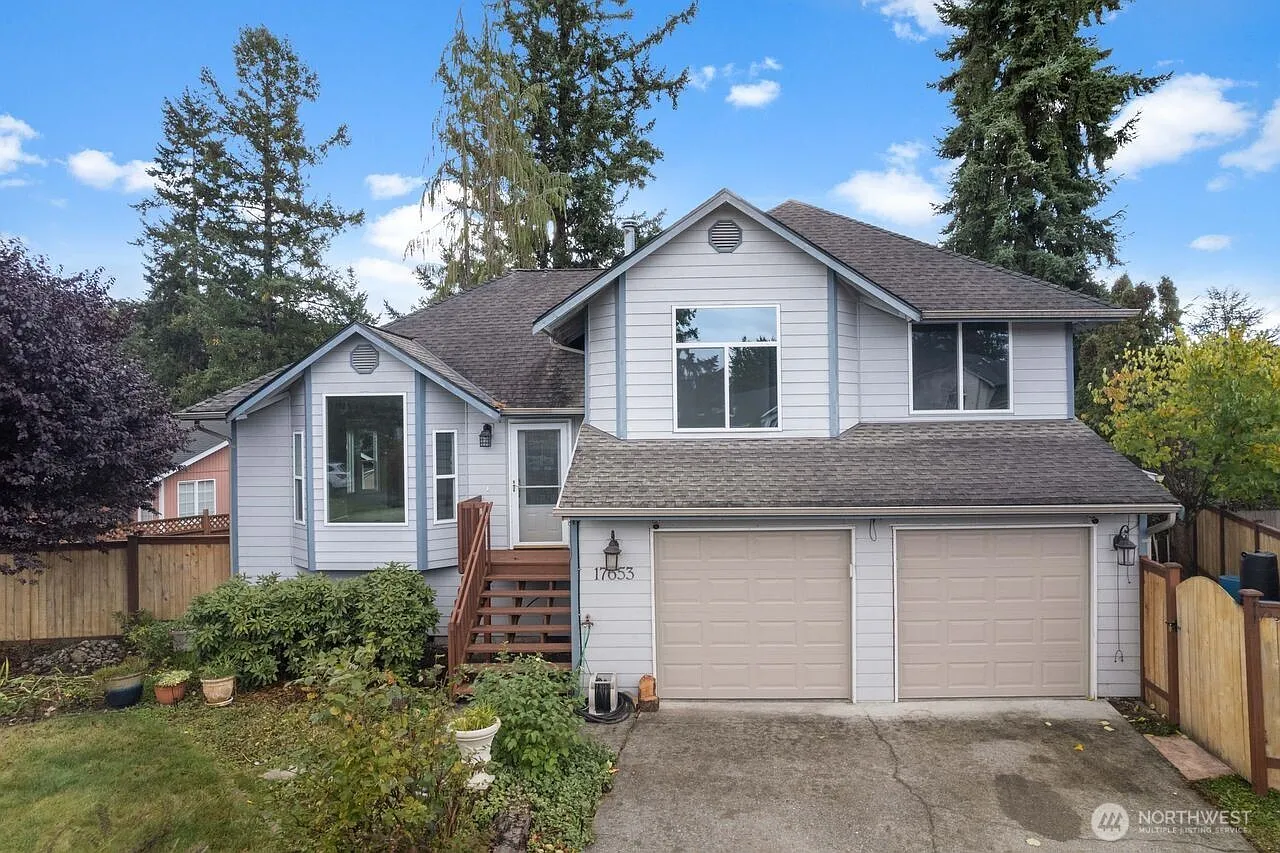 17653 SE 268th Place photo 1