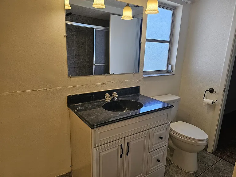 9926 Rainbow Ln — Photo 38