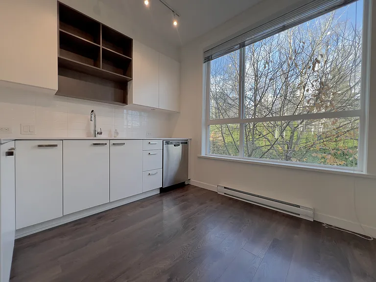 19159 Watkins Dr #15 — Photo 4