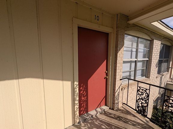 2nd image of 6030 Alpine Cir