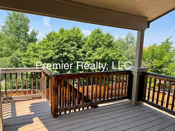 Large trex deck with mountain views