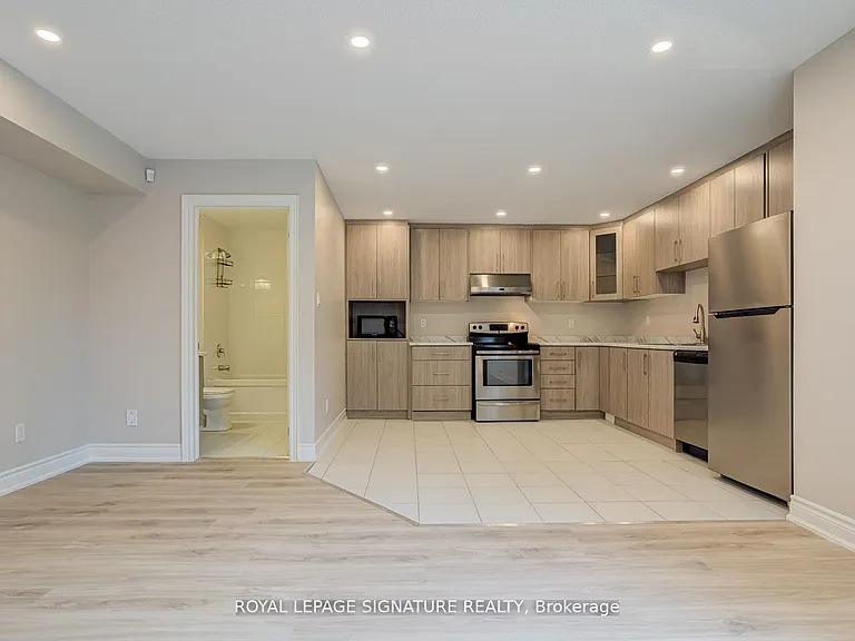 16 Dancing Waters Rd #BASEMENT — Photo 13