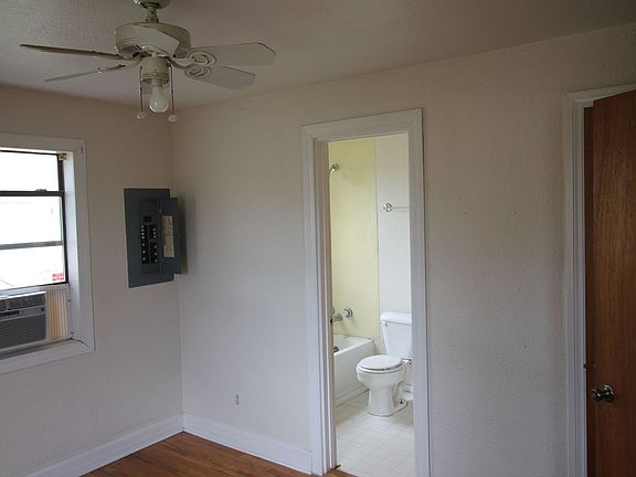 4th image of 1200 Wallace St