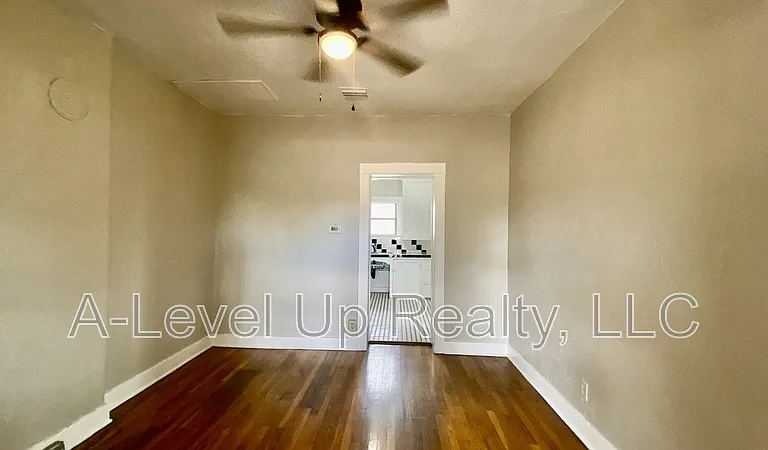 302 N Euclid Ave #1 — Photo 6