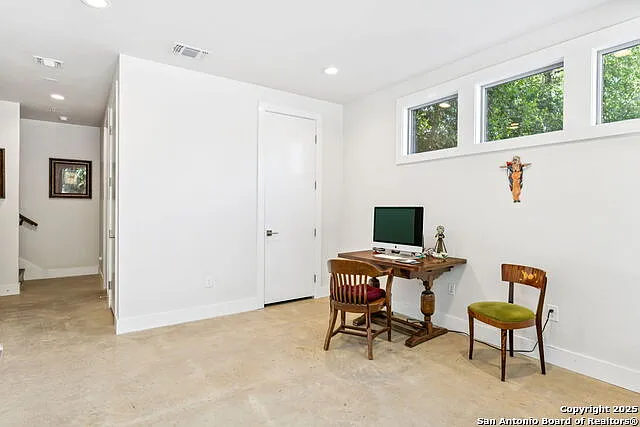 135 Cedar St #105 — Photo 5