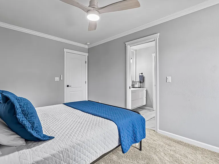 4259 N Chatterton Ave — Photo 34