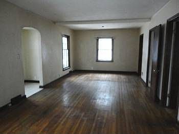 5th image of 308 6th Ave S