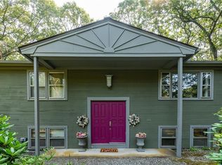 154 Spring Valley Dr, East Greenwich, RI 02818